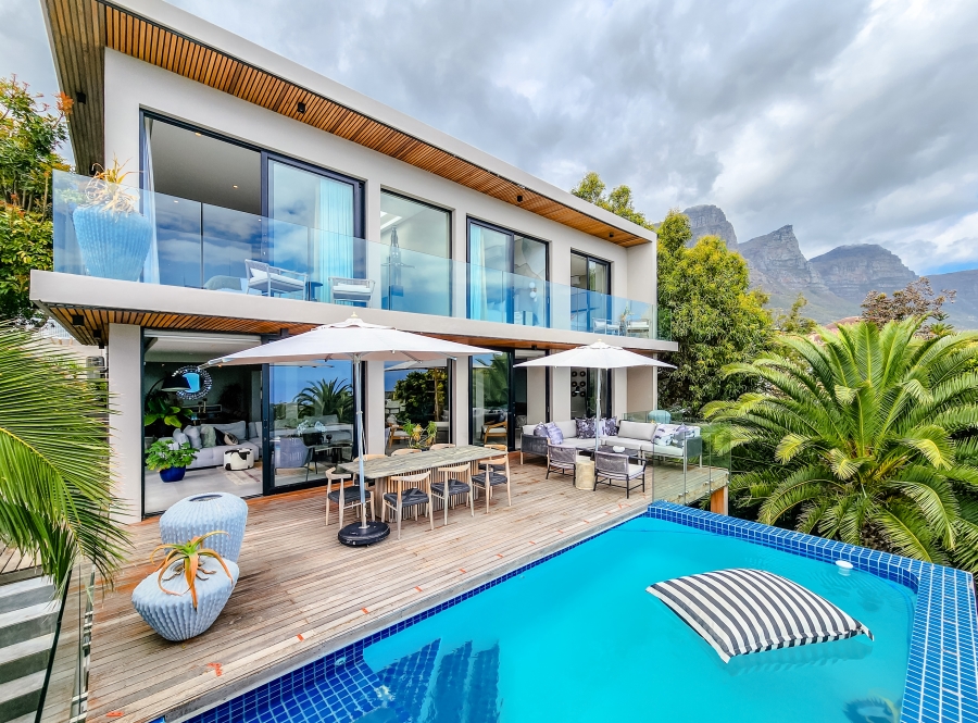 5 Bedroom Property for Sale in Bakoven Western Cape